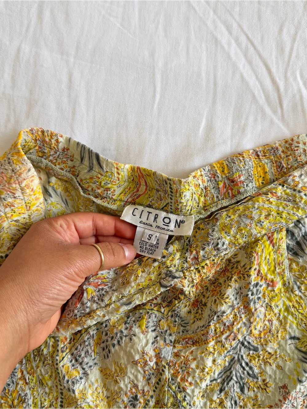 Citron 100% Silk Yellow Floral Pants - Picture 6 of 11